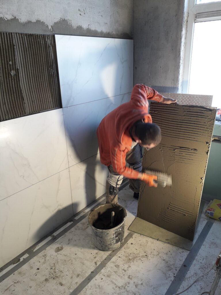 Voor: Badkamer gestript Den Haag